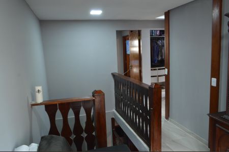 Casa de condomínio à venda com 120m², 3 quartos e 1 vagaSaleta