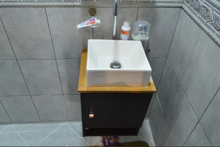 Casa de condomínio à venda com 120m², 3 quartos e 1 vagaBanheiro