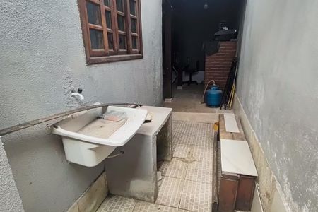 Casa de condomínio à venda com 120m², 3 quartos e 1 vagaÁrea de Serviço