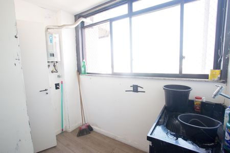 Apartamento para alugar com 87m², 3 quartos e 1 vagaÁrea de Serviço