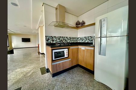 Apartamento à venda com 75m², 3 quartos e 2 vagas Apartamento à venda com 75m², 3 quartos e 2 vagasÁrea comum - Salão de festas