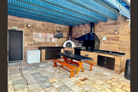 Apartamento à venda com 75m², 3 quartos e 2 vagas Apartamento à venda com 75m², 3 quartos e 2 vagasÁrea comum - Churrasqueira