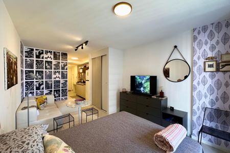 Apartamento à venda com 33m², 1 quarto e sem vaga Apartamento à venda com 33m², 1 quarto e sem vagaSala/Quarto