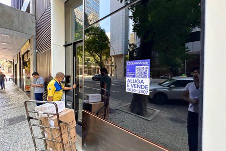 Apartamento à venda com 33m², 1 quarto e sem vaga Apartamento à venda com 33m², 1 quarto e sem vagaPlaquinha instalada