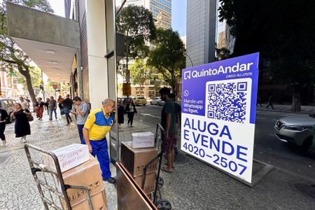 Apartamento à venda com 33m², 1 quarto e sem vaga Apartamento à venda com 33m², 1 quarto e sem vagaPlaquinha instalada