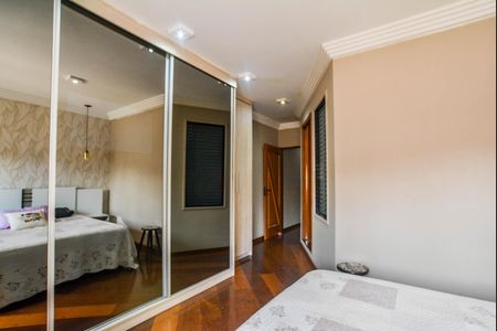 Casa à venda com 242m², 4 quartos e 2 vagas Casa à venda com 242m², 4 quartos e 2 vagasSuíte 2