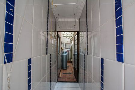 Casa à venda com 242m², 4 quartos e 2 vagas Casa à venda com 242m², 4 quartos e 2 vagasÁrea de Serviço