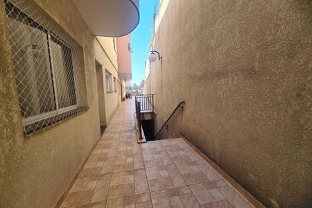 Casa de condomínio à venda com 70m², 2 quartos e 1 vagaQuintal