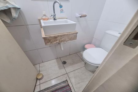 Casa de condomínio à venda com 70m², 2 quartos e 1 vagaLavabo