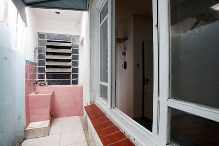 Apartamento à venda com 68m², 2 quartos e sem vagaCozinha + Área de Serviço