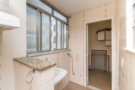 Apartamento à venda com 60m², 3 quartos e 1 vagaÁrea de Serviço