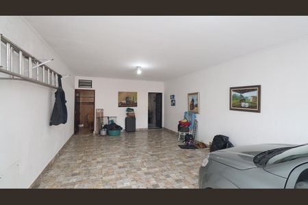 Casa à venda com 306m², 4 quartos e 7 vagas Casa à venda com 306m², 4 quartos e 7 vagasGaragem