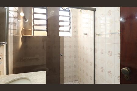 Casa à venda com 306m², 4 quartos e 7 vagas Casa à venda com 306m², 4 quartos e 7 vagasBanheiro Social