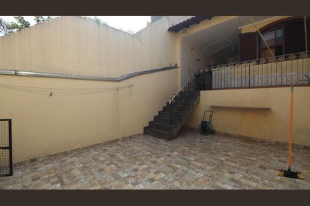 Casa à venda com 306m², 4 quartos e 7 vagas Casa à venda com 306m², 4 quartos e 7 vagasQuintal
