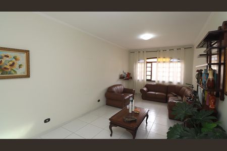 Casa à venda com 306m², 4 quartos e 7 vagas Casa à venda com 306m², 4 quartos e 7 vagasSala