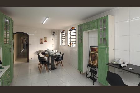 Casa à venda com 306m², 4 quartos e 7 vagas Casa à venda com 306m², 4 quartos e 7 vagasCozinha