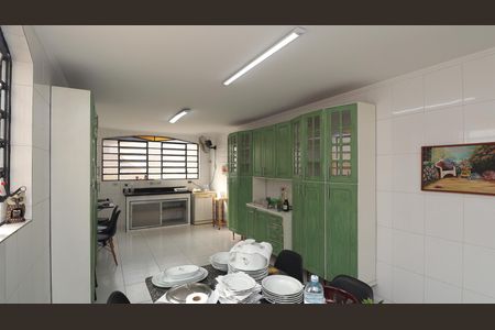 Casa à venda com 306m², 4 quartos e 7 vagas Casa à venda com 306m², 4 quartos e 7 vagasCozinha