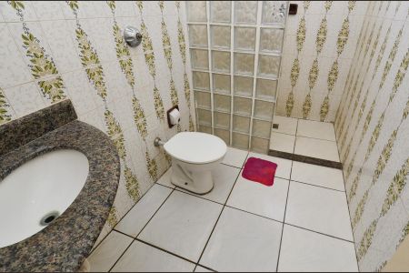 Apartamento à venda com 80m², 3 quartos e 1 vaga Apartamento à venda com 80m², 3 quartos e 1 vagaBanheiro