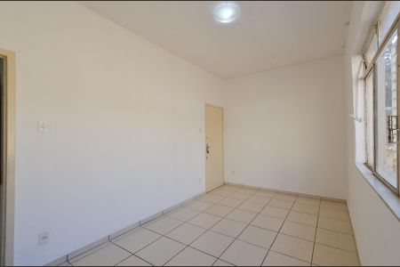 Apartamento à venda com 80m², 3 quartos e 1 vaga Apartamento à venda com 80m², 3 quartos e 1 vagaSala
