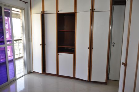 Apartamento à venda com 85m², 2 quartos e 2 vagasSuíte