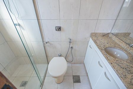 Apartamento à venda com 67m², 2 quartos e 2 vagasSuíte Banheiro