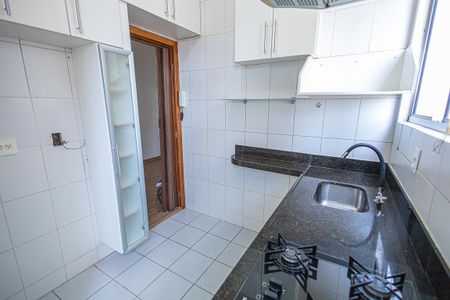 Apartamento à venda com 67m², 2 quartos e 2 vagasCozinha