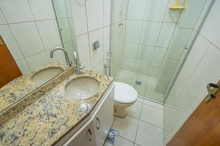 Apartamento à venda com 67m², 2 quartos e 2 vagasBanheiro Social