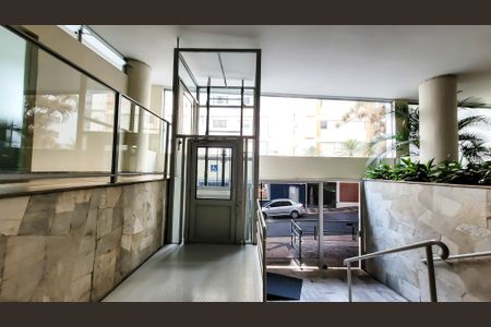 Apartamento à venda com 100m², 2 quartos e 1 vagaHall social