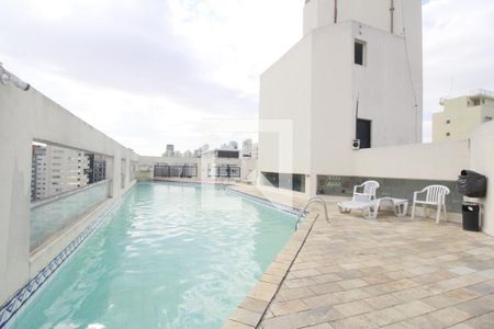 Apartamento para alugar com 33m², 1 quarto e 1 vaga Apartamento para alugar com 33m², 1 quarto e 1 vagaÁrea comum - Piscina