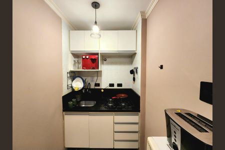 Cozinha de apartamento para alugar com 1 quarto, 33m² em Moema, São Paulo