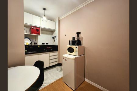 Cozinha de apartamento para alugar com 1 quarto, 33m² em Moema, São Paulo