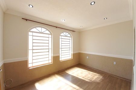 Sala de casa para alugar com 5 quartos, 217m² em Jardim Baroneza, Campinas