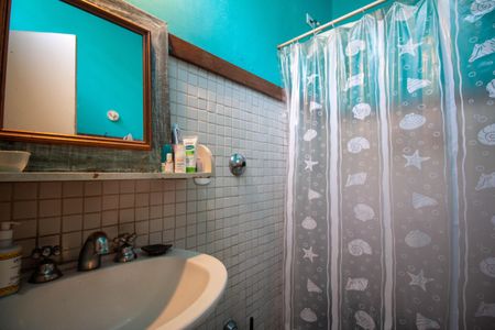 Casa à venda com 103m², 2 quartos e 1 vaga Casa à venda com 103m², 2 quartos e 1 vagaBanheiro