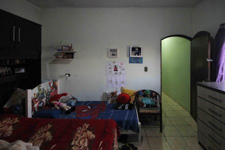 Casa à venda com 321m², 5 quartos e 3 vagasQuarto casa 02