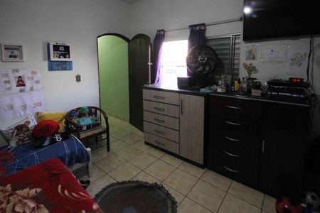 Casa à venda com 321m², 5 quartos e 3 vagasQuarto casa 02