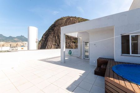 Apartamento à venda com 192m², 3 quartos e 2 vagasCobertura