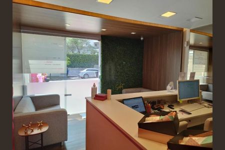 Casa à venda com 2 quartos, 100m² em Indianópolis, São Paulo