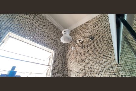 Casa à venda com 300m², 5 quartos e 4 vagas Casa à venda com 300m², 5 quartos e 4 vagasBanheiro da Suíte 1