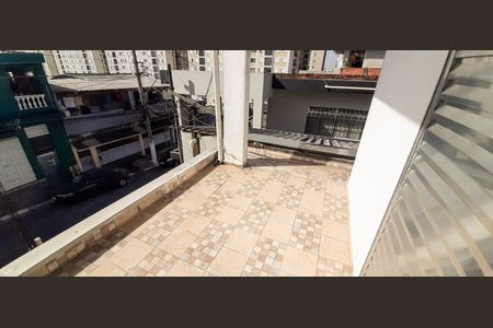 Casa à venda com 300m², 5 quartos e 4 vagas Casa à venda com 300m², 5 quartos e 4 vagasVaranda da Suíte 1