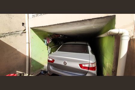 Casa à venda com 300m², 5 quartos e 4 vagas Casa à venda com 300m², 5 quartos e 4 vagasGaragem