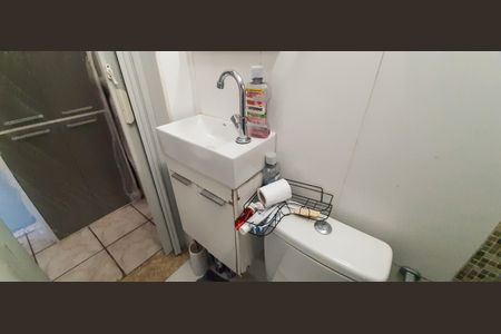 Casa à venda com 300m², 5 quartos e 4 vagas Casa à venda com 300m², 5 quartos e 4 vagasEdícula - Banheiro