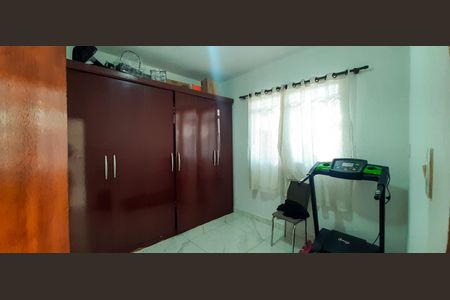 Casa à venda com 300m², 5 quartos e 4 vagas Casa à venda com 300m², 5 quartos e 4 vagasQuarto