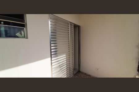 Casa à venda com 300m², 5 quartos e 4 vagas Casa à venda com 300m², 5 quartos e 4 vagasVaranda da Suíte 1