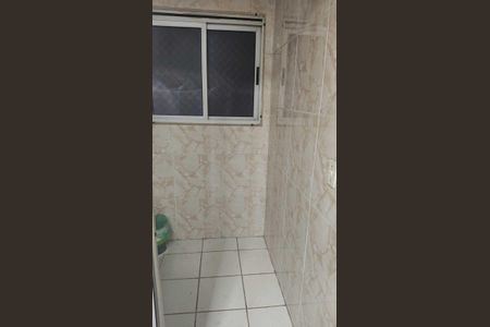 Banheiro de apartamento à venda com 2 quartos, 47m² em Vila Antonieta, São Paulo