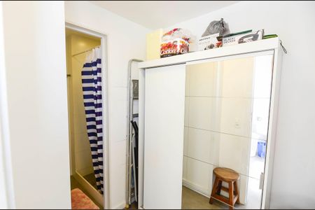 Apartamento à venda com 130m², 3 quartos e 2 vagas Apartamento à venda com 130m², 3 quartos e 2 vagasQuarto de Serviço