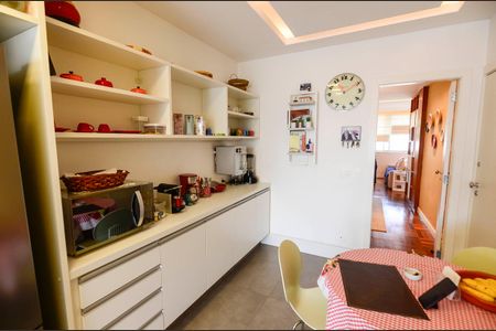Apartamento à venda com 130m², 3 quartos e 2 vagas Apartamento à venda com 130m², 3 quartos e 2 vagasCozinha