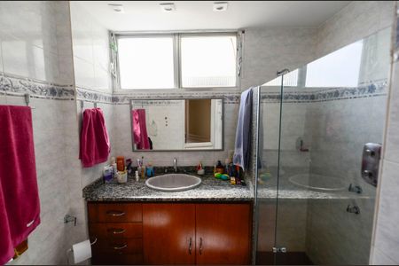 Apartamento à venda com 130m², 3 quartos e 2 vagas Apartamento à venda com 130m², 3 quartos e 2 vagasBanheiro da Suíte 3