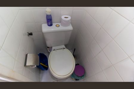 Casa de condomínio à venda com 66m², 2 quartos e 1 vaga Casa de condomínio à venda com 66m², 2 quartos e 1 vagaBanheiro de Serviço