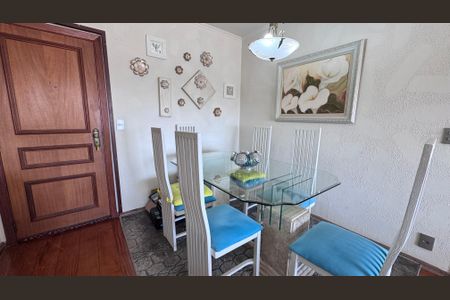 Apartamento à venda com 80m², 2 quartos e 1 vagaSala de Jantar
