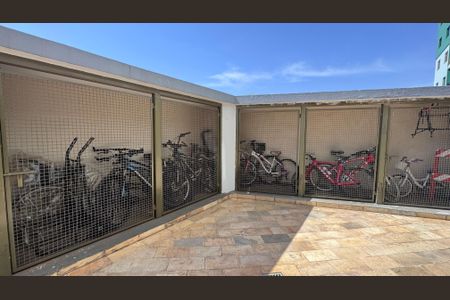 Apartamento à venda com 80m², 2 quartos e 1 vagaÁrea comum